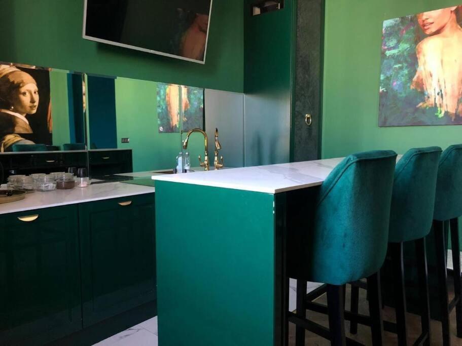 City Center Apartment Near Public Swimming Pool Warschau Buitenkant foto