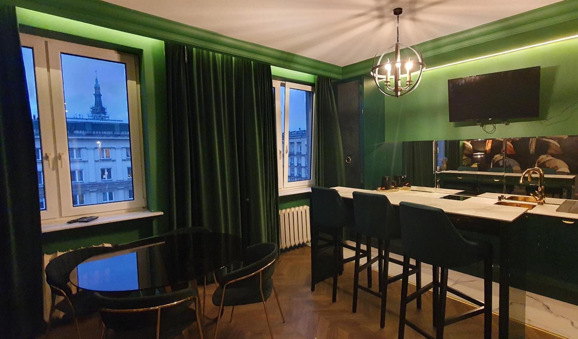 City Center Apartment Near Public Swimming Pool Warschau Buitenkant foto
